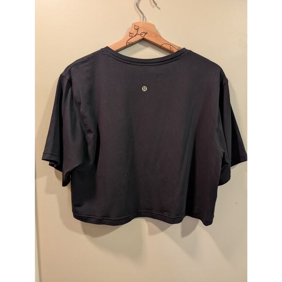 Lululemon Crop Top in Black, White & Gold - Picture 3 of 4